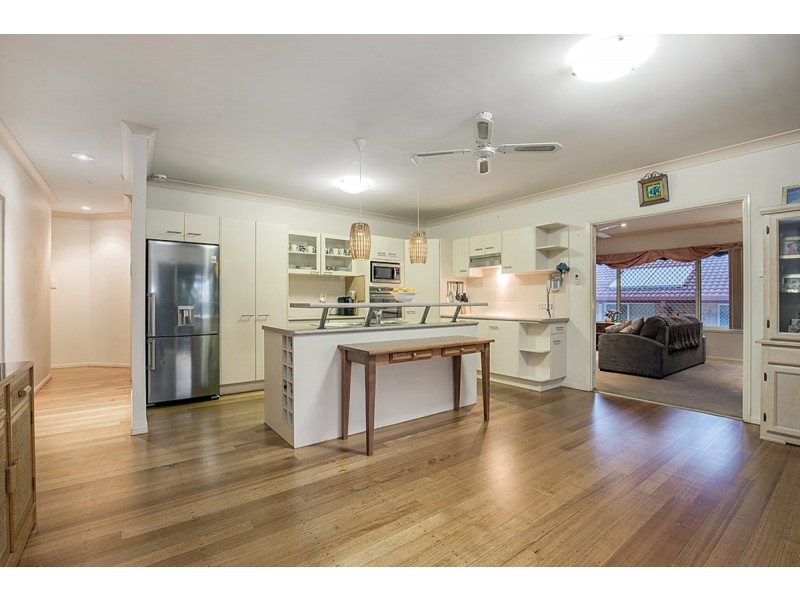 28 Morfantaine Terrace, Parkwood QLD 4214