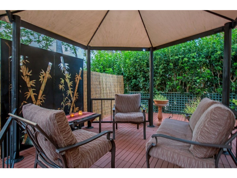 28 Morfantaine Terrace, Parkwood QLD 4214