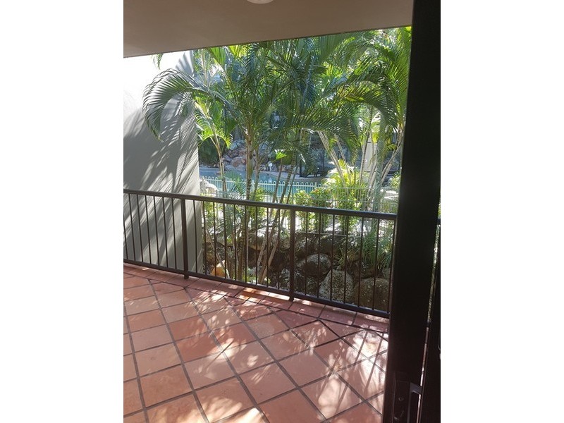 B15/1 Great Hall Drive, Nobby Beach QLD 4218