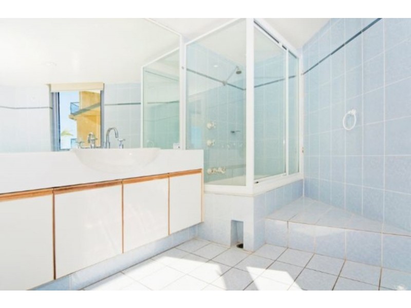 2/277 Golden Four Drive, Bilinga QLD 4225