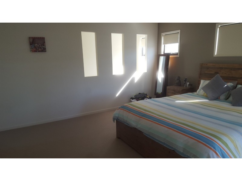 1/4 Deborah Close, Mudjimba QLD 4564