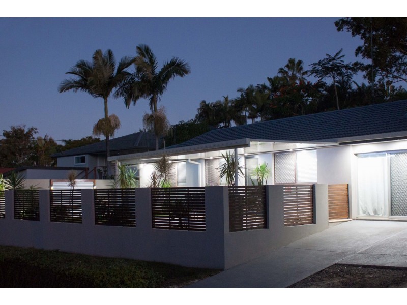 8 Tangerine Row, Ashmore QLD 4214