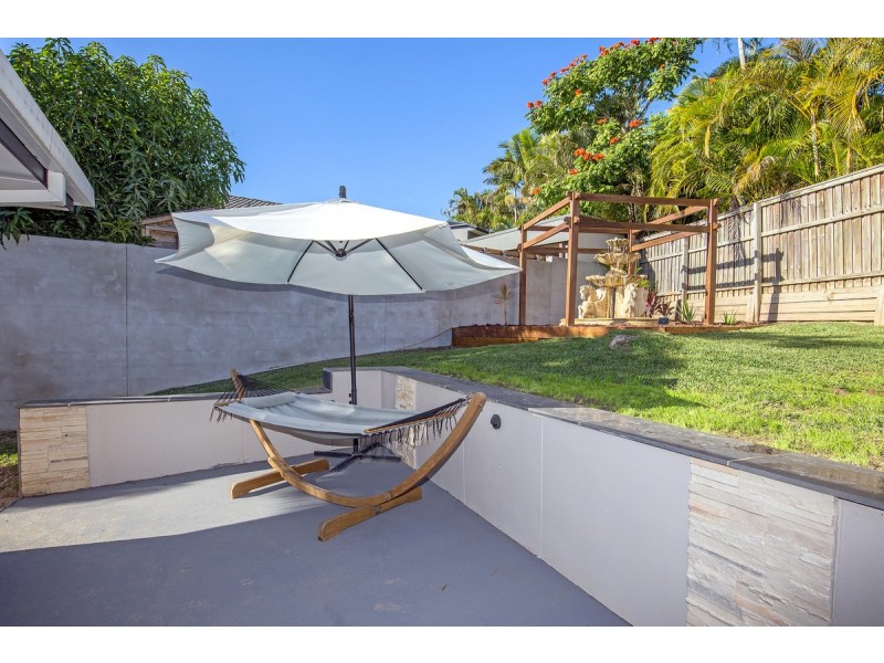 8 Tangerine Row, Ashmore QLD 4214