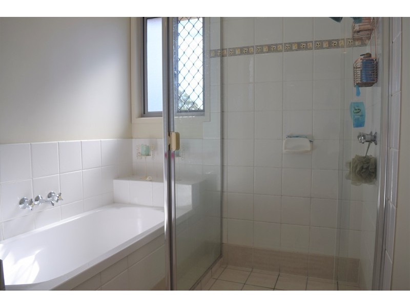 19 Creekside Drive, Springfield Lakes QLD 4300