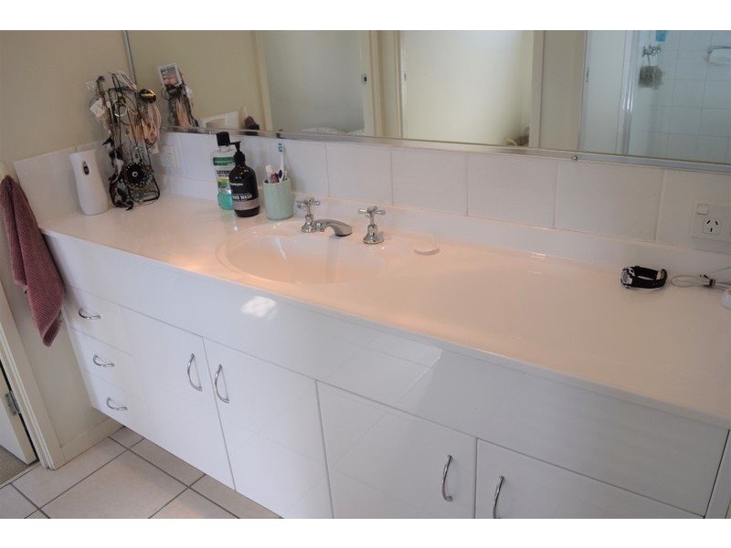 19 Creekside Drive, Springfield Lakes QLD 4300