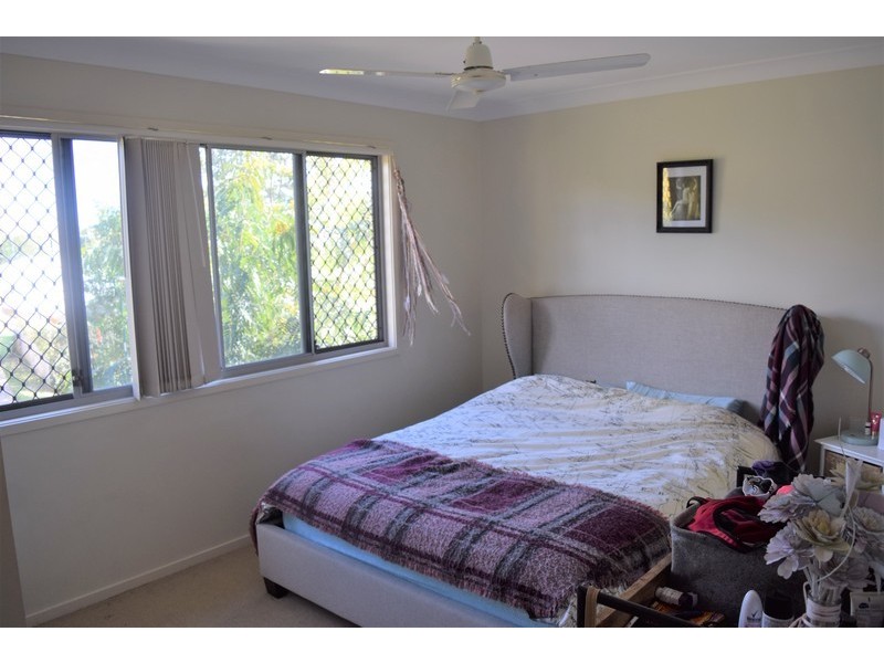 19 Creekside Drive, Springfield Lakes QLD 4300