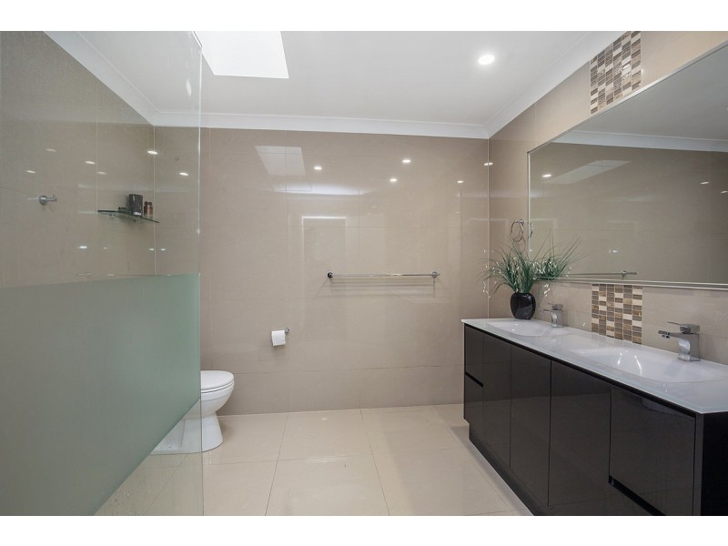 4/27 Fortune Street, Coomera QLD 4209