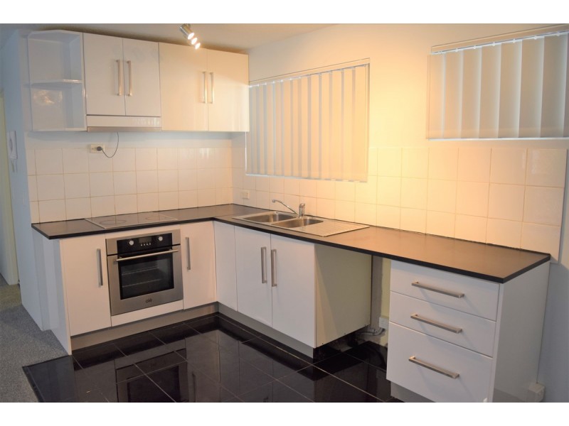 1/203 Scarborough Street, Southport QLD 4215