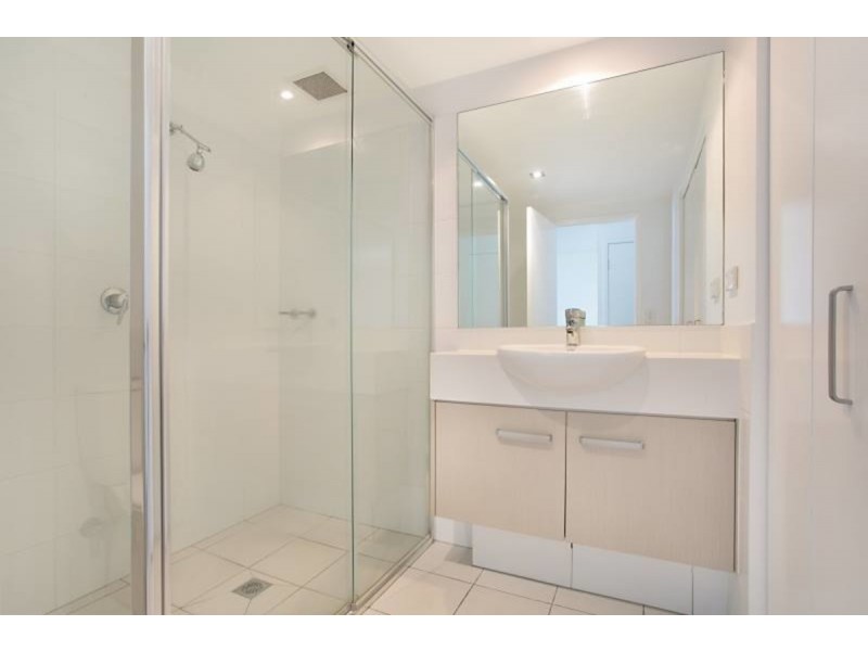 2 Gaven Crescent, Mermaid Beach QLD 4218