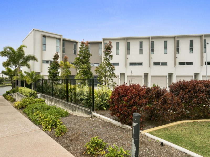 41/5074 Emerald Islands Drive, Carrara QLD 4211