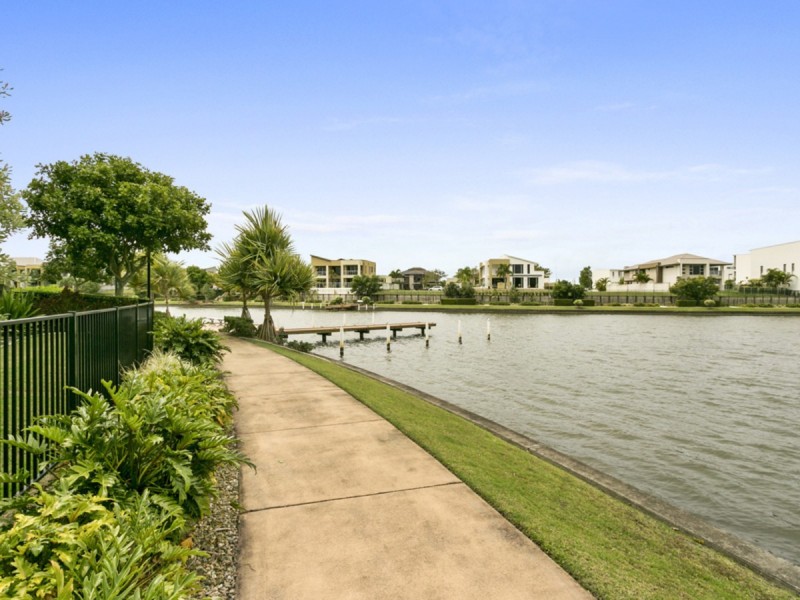 41/5074 Emerald Islands Drive, Carrara QLD 4211