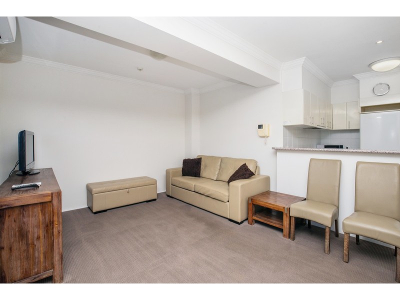 402/9-21 Beach Parade, Surfers Paradise QLD 4217