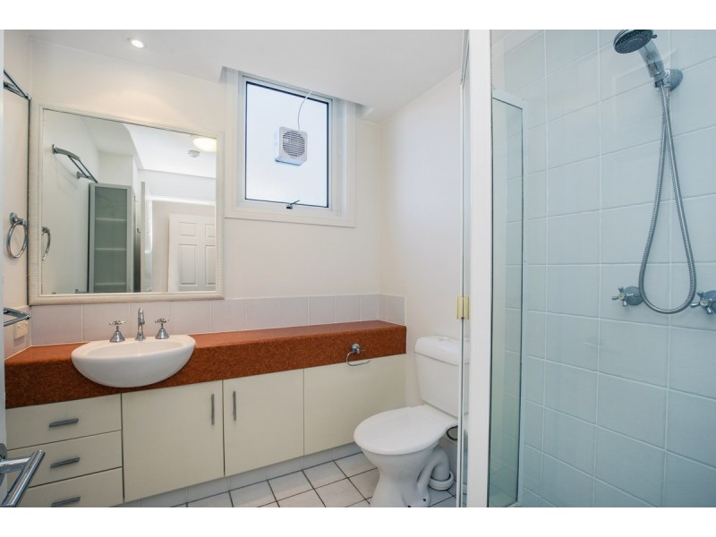 402/9-21 Beach Parade, Surfers Paradise QLD 4217