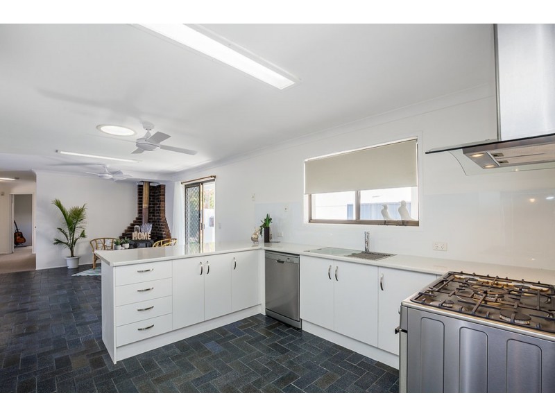 114 White Patch Esplanande, White Patch QLD 4507
