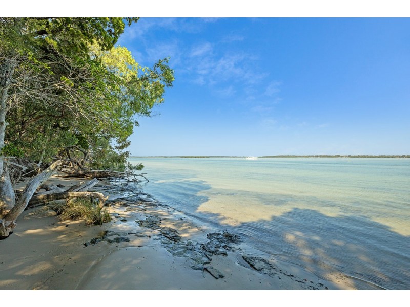 114 White Patch Esplanande, White Patch QLD 4507