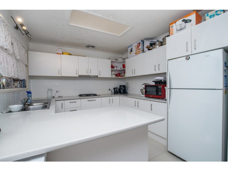 32 Warrina Crescent, Burleigh Waters QLD 4220