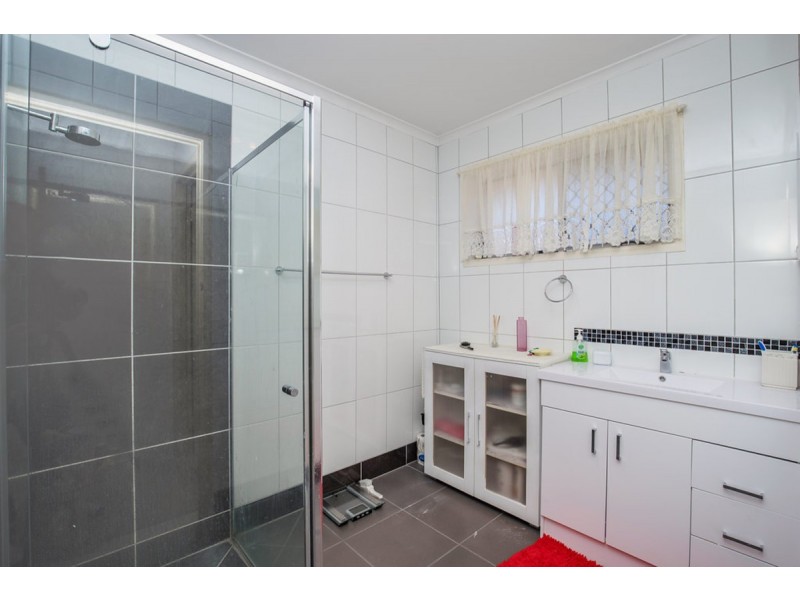 32 Warrina Crescent, Burleigh Waters QLD 4220