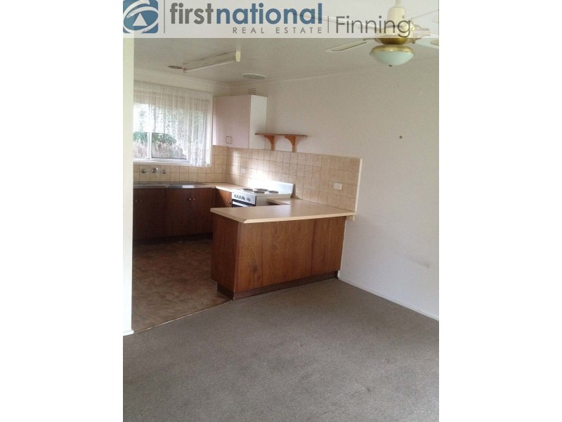 1/4 Walter Street, Cranbourne VIC 3977