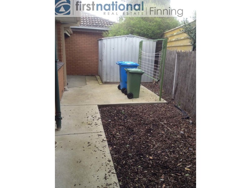 1/4 Walter Street, Cranbourne VIC 3977