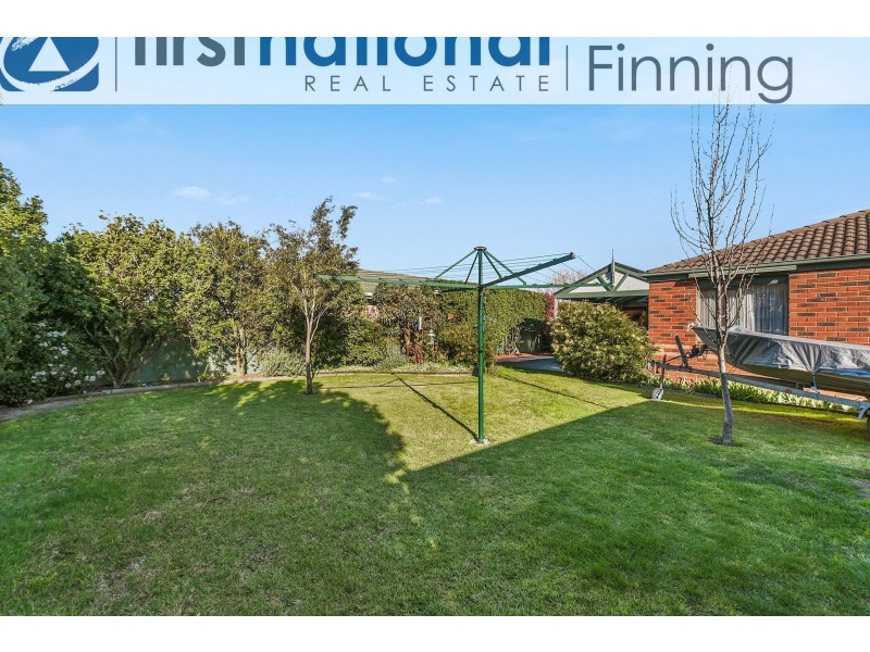 30 Dartmoor Drive, Cranbourne East VIC 3977