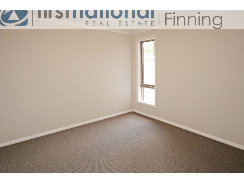 2/6-8 Walter Street, Cranbourne VIC 3977