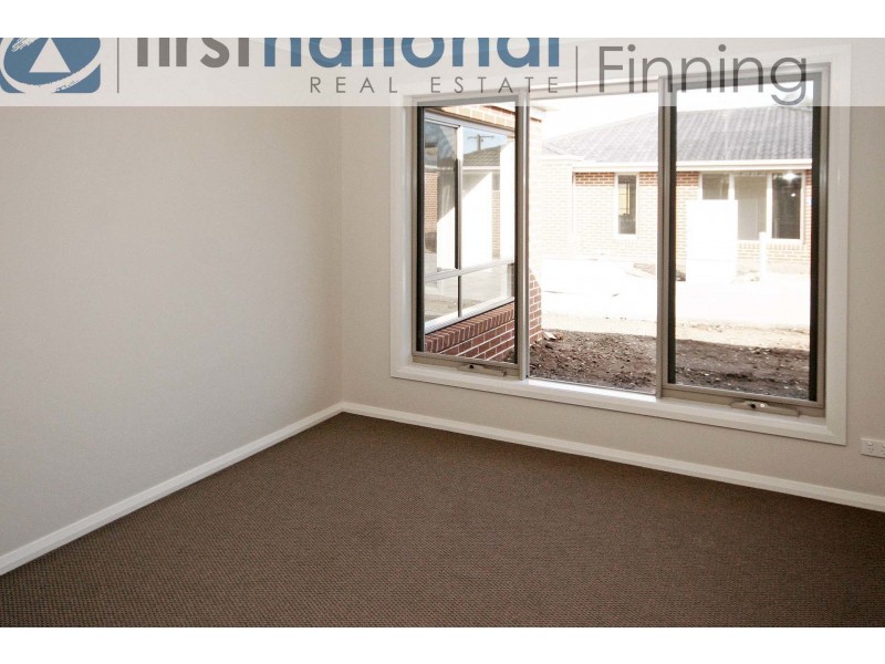 2/6-8 Walter Street, Cranbourne VIC 3977