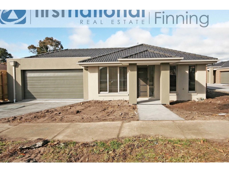 6/6-8 Walter Street, Cranbourne VIC 3977