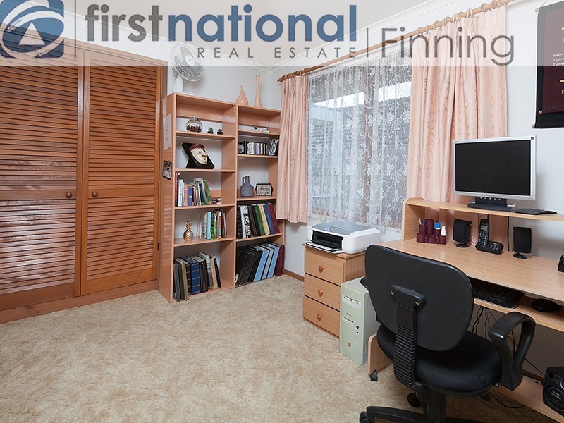 7 Denham Crs, Cranbourne North VIC 3977