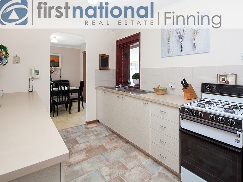 7 Denham Crs, Cranbourne North VIC 3977