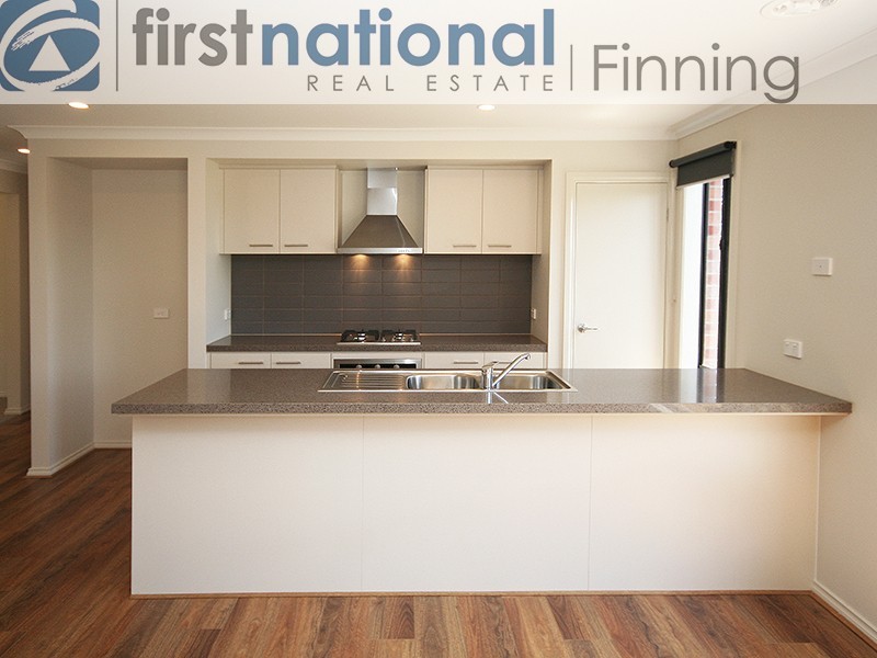 4 Pasadena Boulevard, Clyde VIC 3978