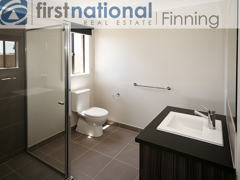 4 Pasadena Boulevard, Clyde VIC 3978