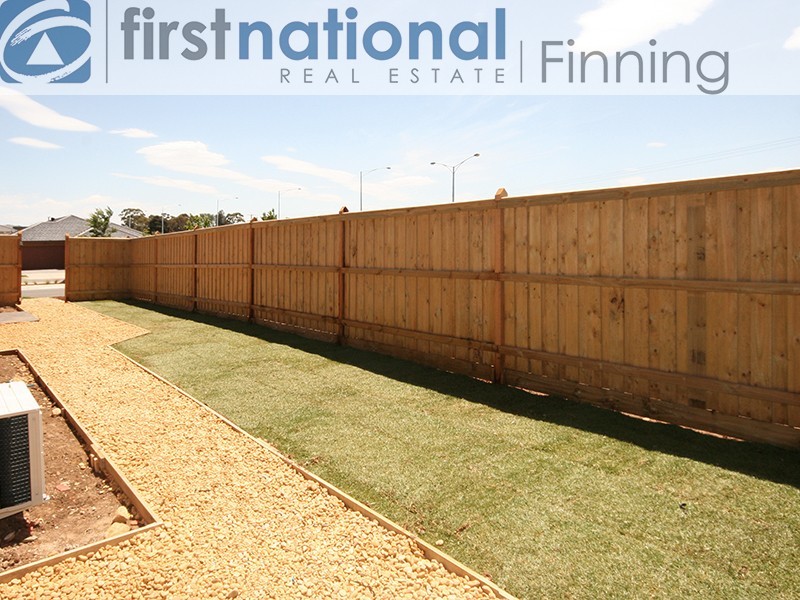 4 Pasadena Boulevard, Clyde VIC 3978