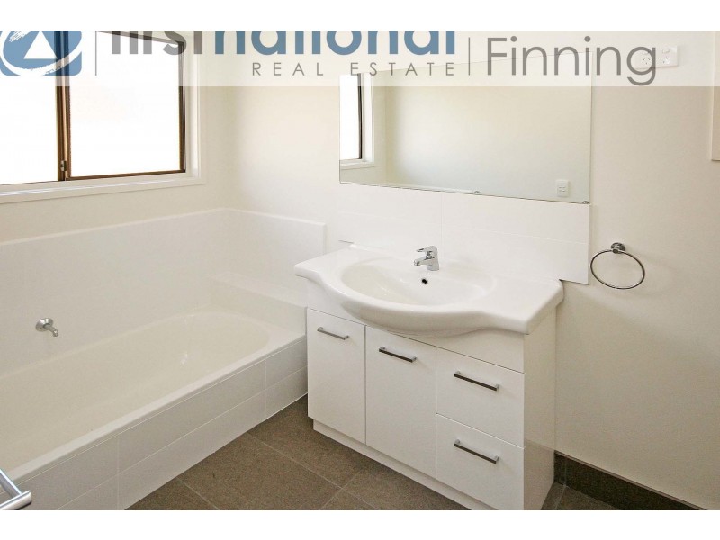 16 Bakewell Street, Tooradin VIC 3980