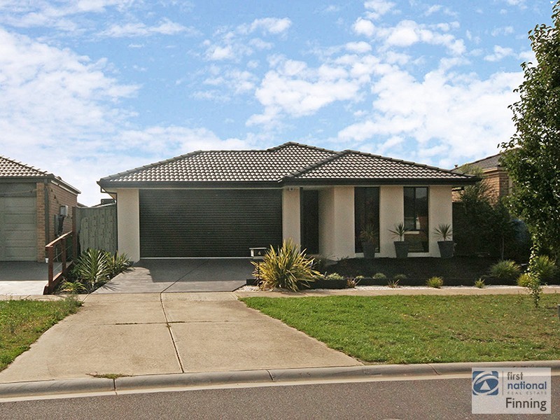 4 Wiltshire Avenue, Cranbourne East VIC 3977