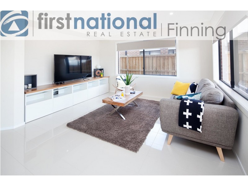 37 Highbury Street, Clyde North VIC 3978