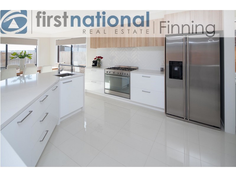 37 Highbury Street, Clyde North VIC 3978