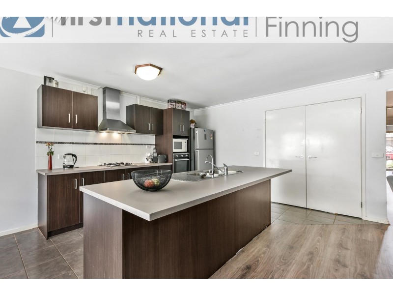 7 Greenaway Terrace, Cranbourne East VIC 3977