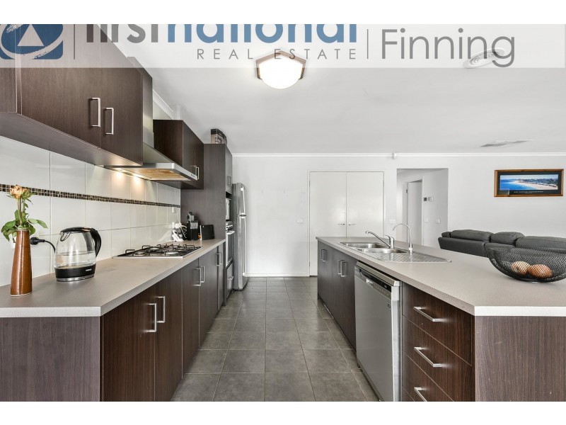 7 Greenaway Terrace, Cranbourne East VIC 3977