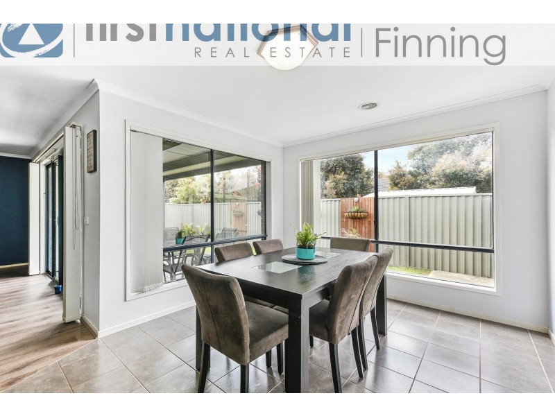 7 Greenaway Terrace, Cranbourne East VIC 3977