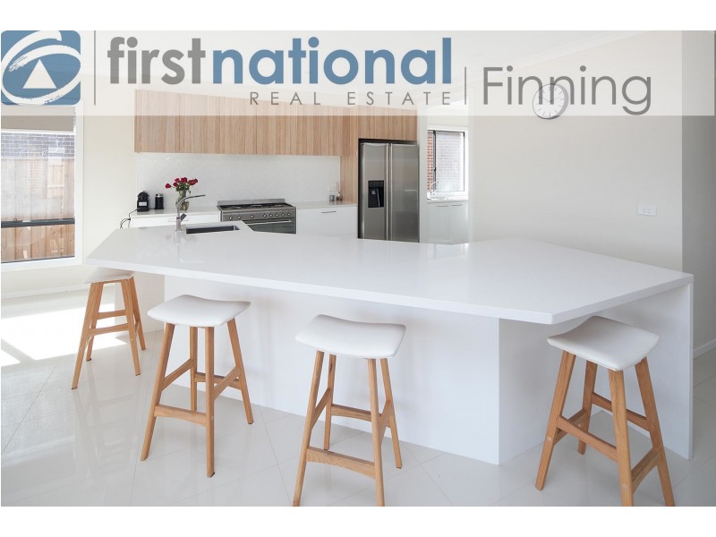 37 Highbury Road, Clyde North VIC 3978