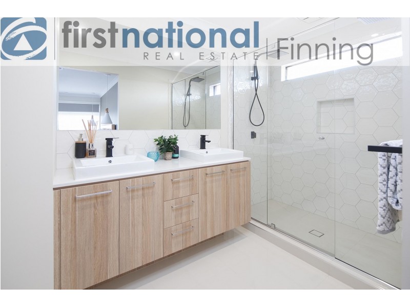 37 Highbury Road, Clyde North VIC 3978