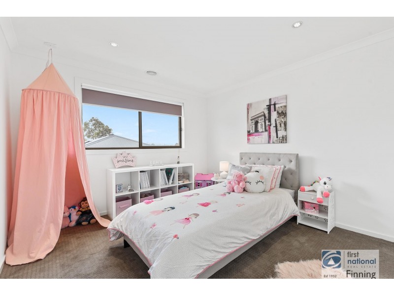 14 Stanford Street, Cranbourne West VIC 3977