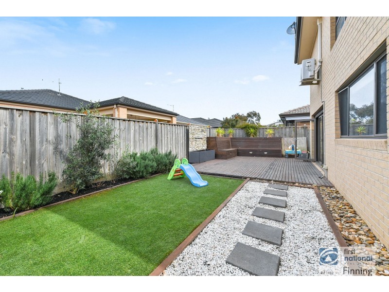 14 Stanford Street, Cranbourne West VIC 3977