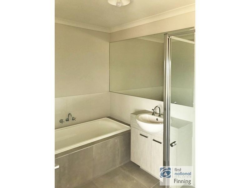 37 Clydevale Avenue, Clyde VIC 3978