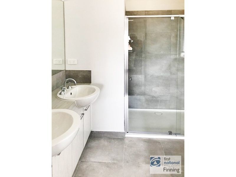 37 Clydevale Avenue, Clyde VIC 3978