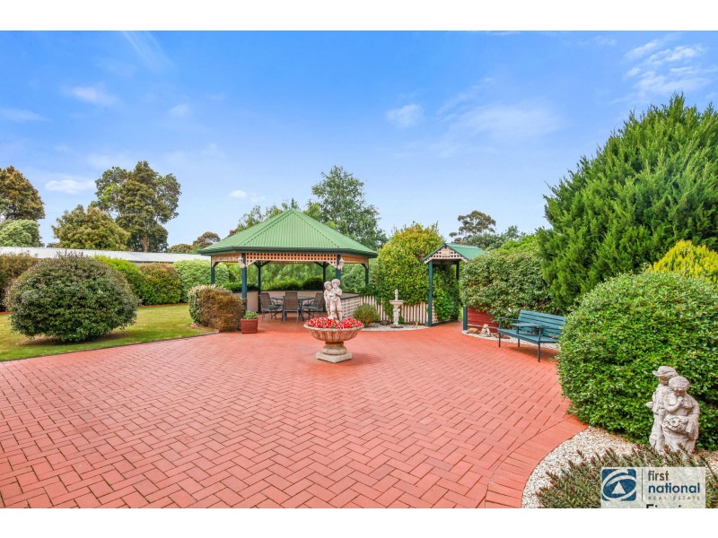 24-26 Lyall Street, Cranbourne VIC 3977