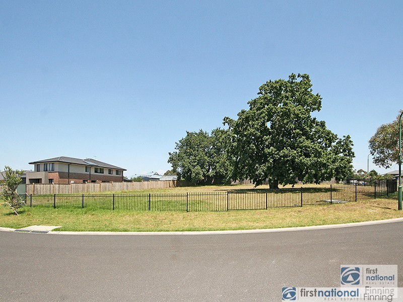 4 Hilda Way, Cranbourne VIC 3977