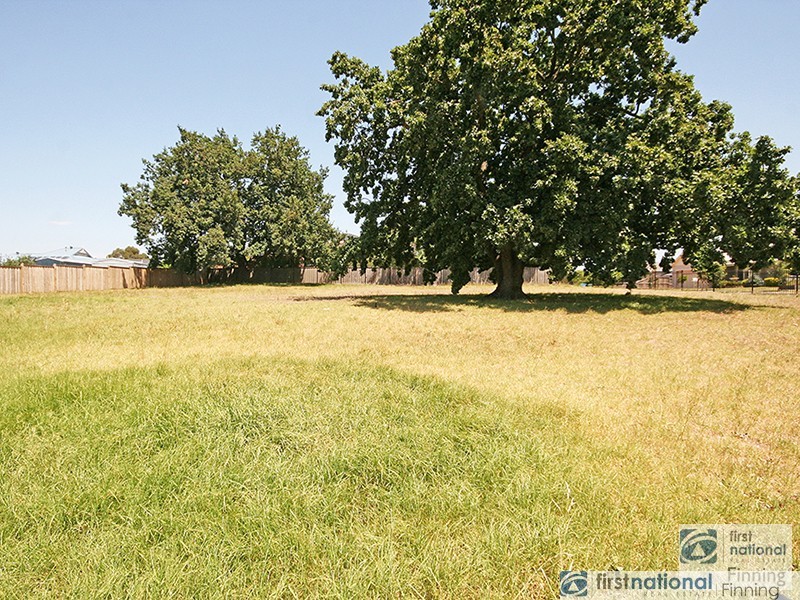 4 Hilda Way, Cranbourne VIC 3977