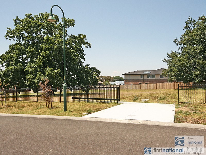 4 Hilda Way, Cranbourne VIC 3977