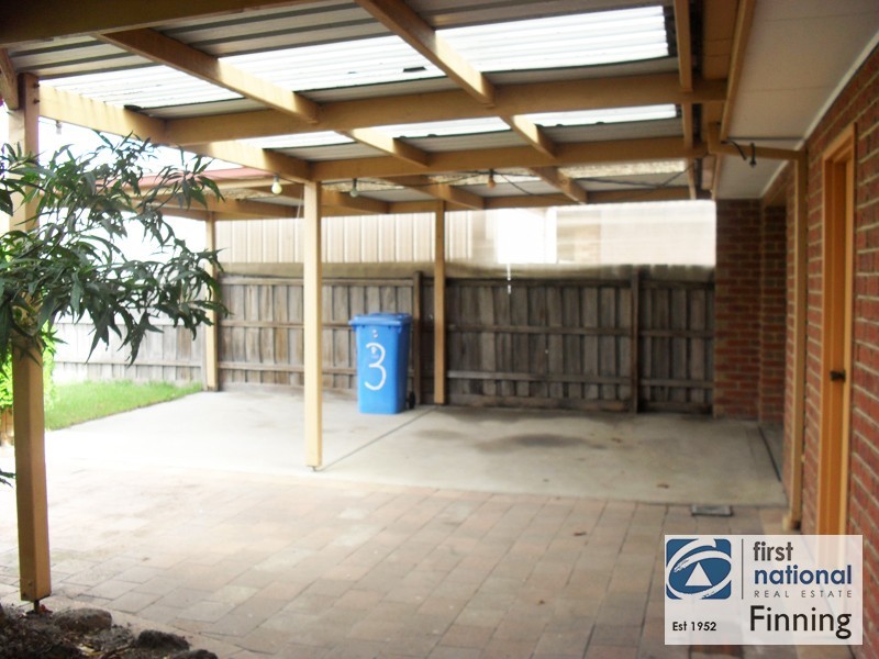 3 Adam Court, Cranbourne West VIC 3977